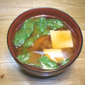 小松菜と高野豆腐のお味噌汁